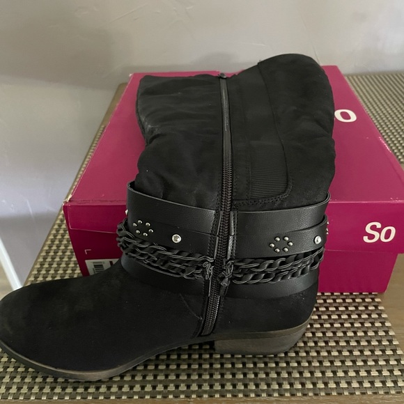 Boot - Picture 2 of 4